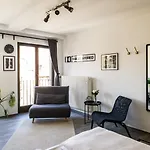 Apollo Apartments