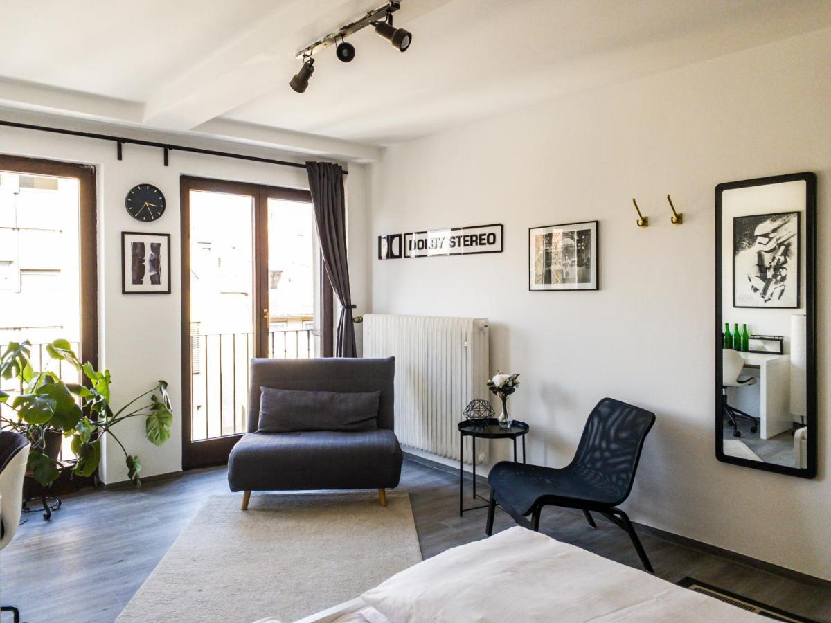 Apollo Apartment