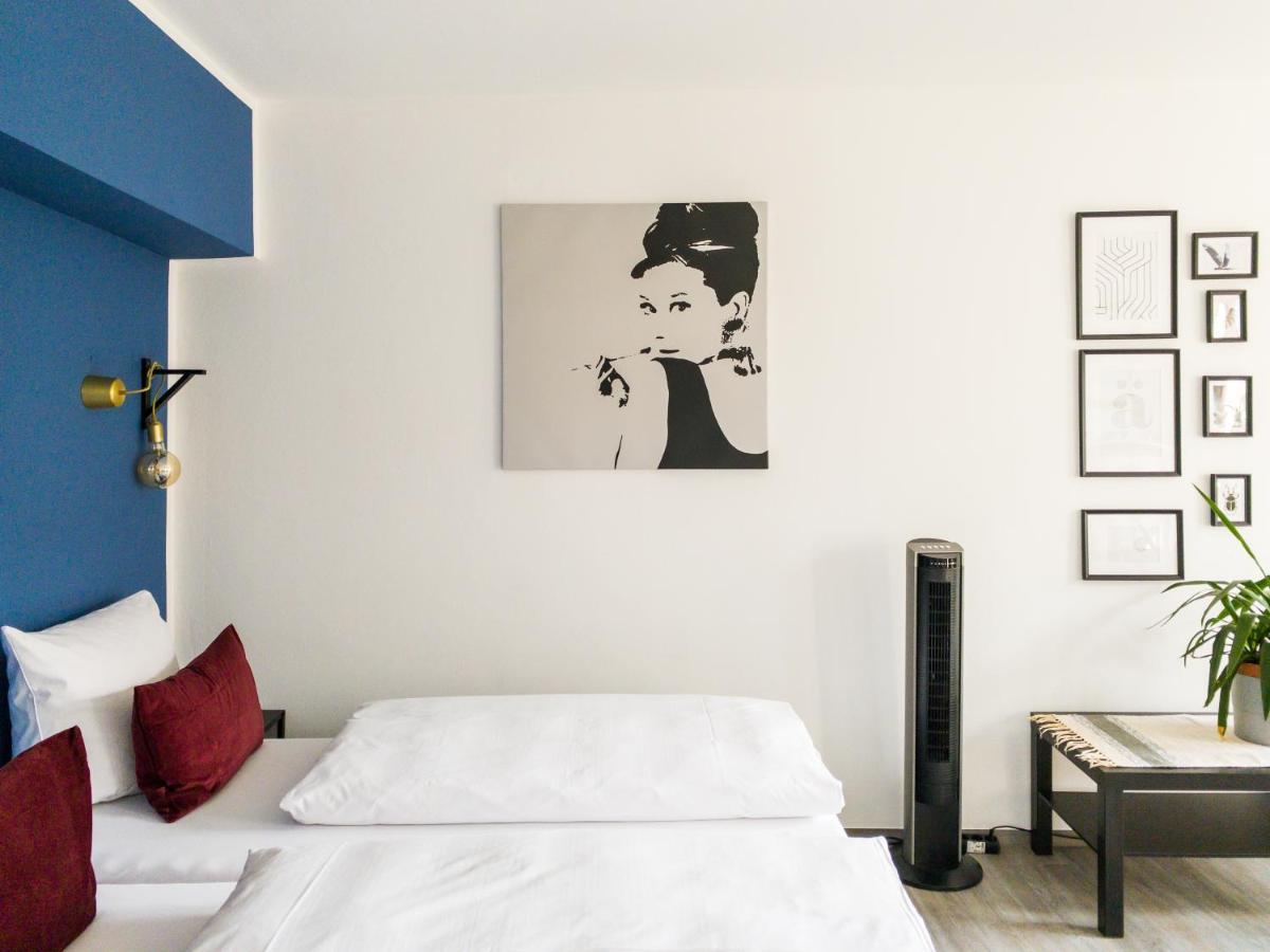 Apollo Apartment
