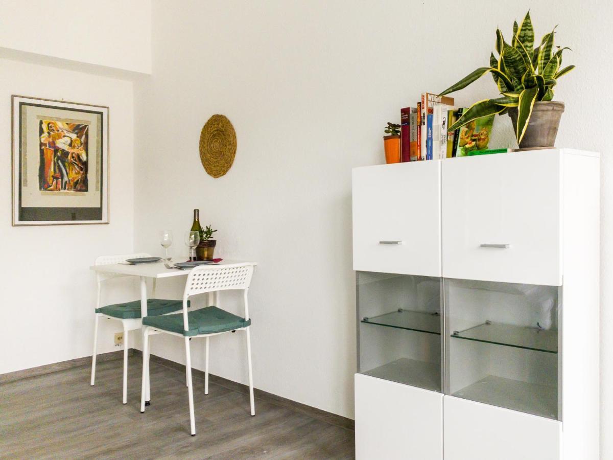 Apollo Apartment